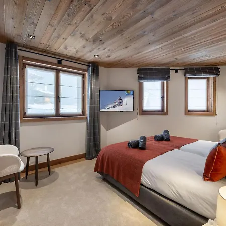 Neuf Avec Piscine, Sauna Et Proche Des Pistes A Village - Fr-1-562-47 * Courchevel